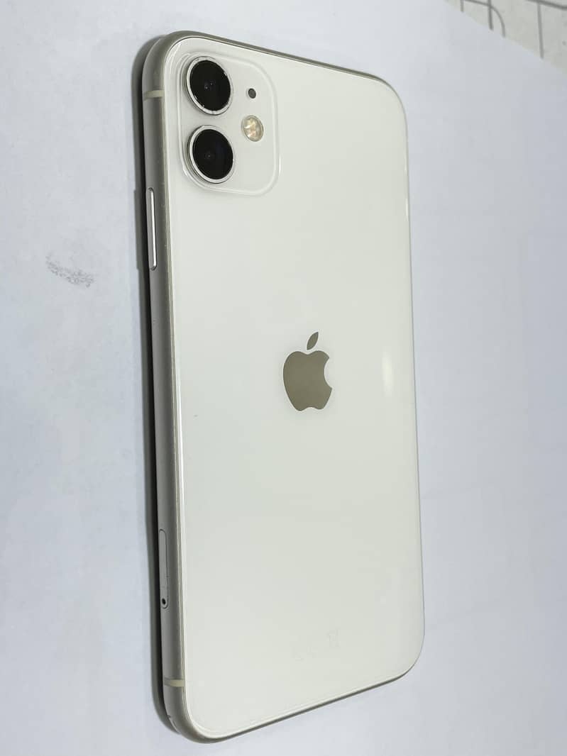 Apple iPhone 11 3