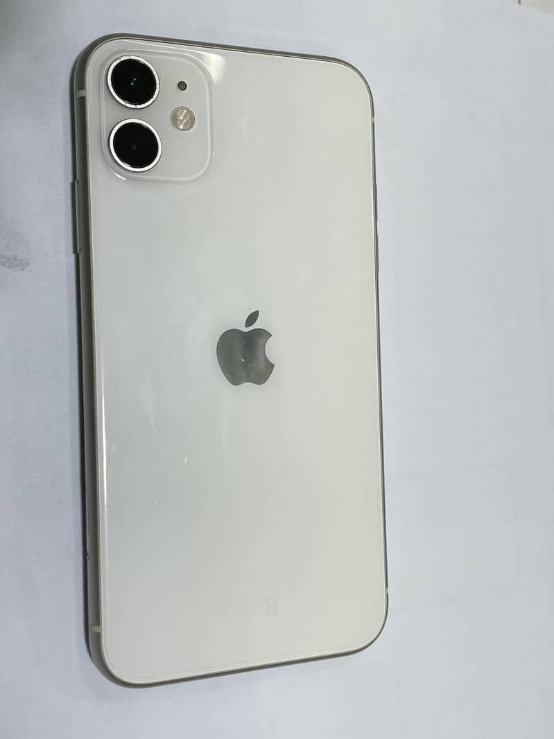 Apple iPhone 11 4