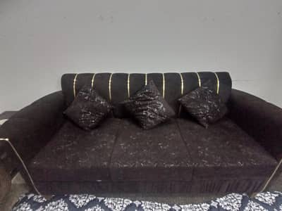 9 Seater Sofa set 10/10 condition urgent sale