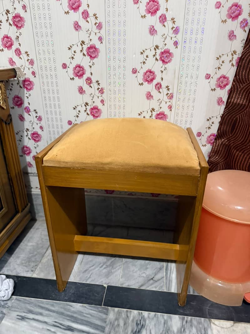 Bed/ Room Bed/ Side Tables / Wooden Furniture/ Room Furniture 8