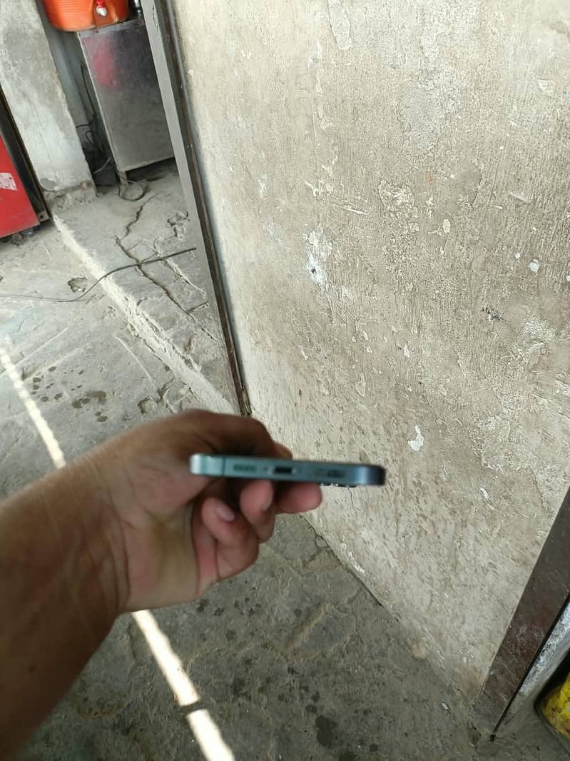 Apple iPhone 12 Pro Max 4