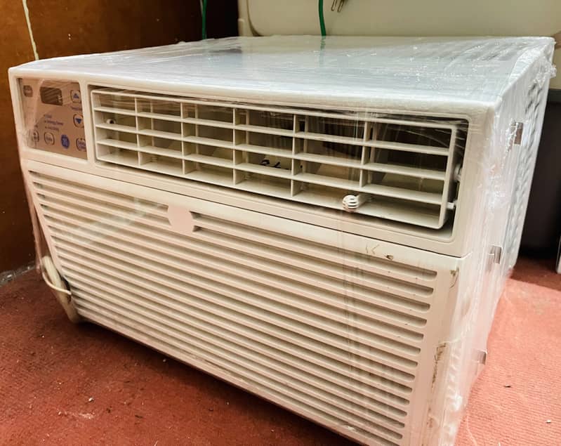 Window AC . 75 Ton 0