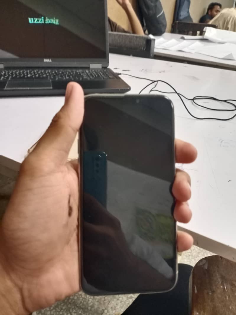 Apple iPhone 11 Pro 6