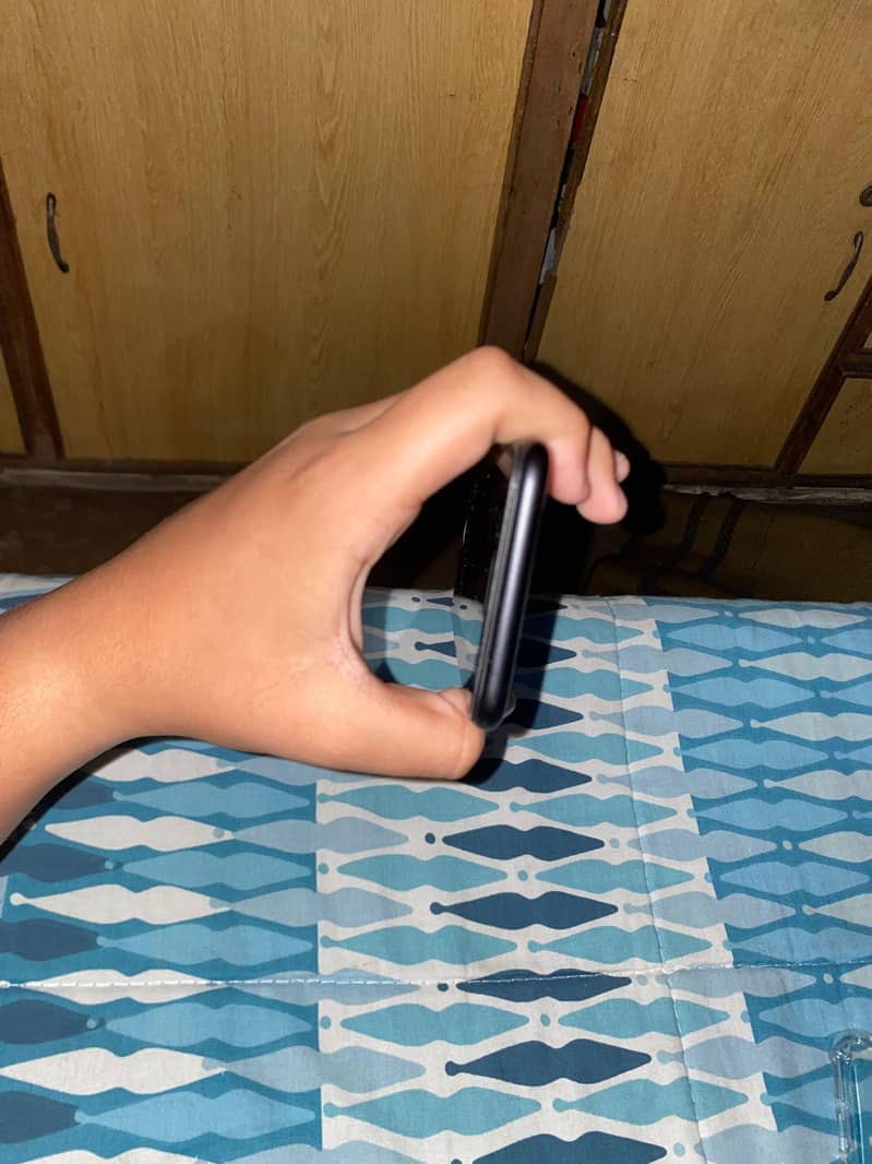 Apple iPhone SE2020 1