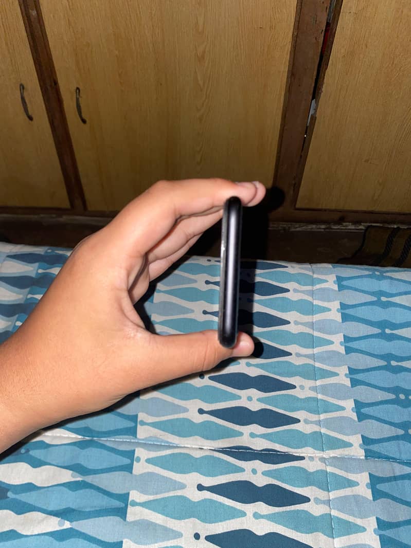 Apple iPhone SE2020 7