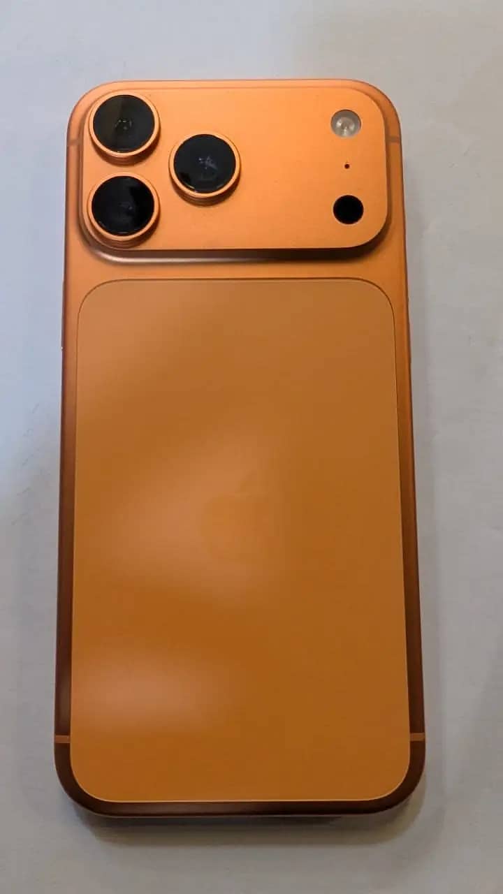 Apple iPhone 17 Pro Max 1