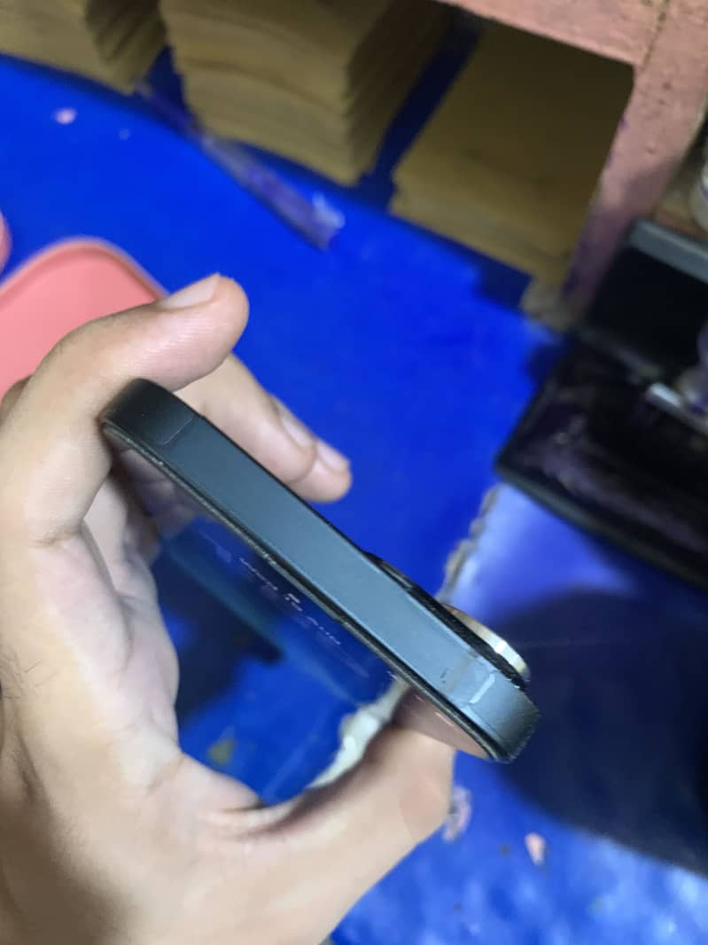 Apple iPhone 14 2