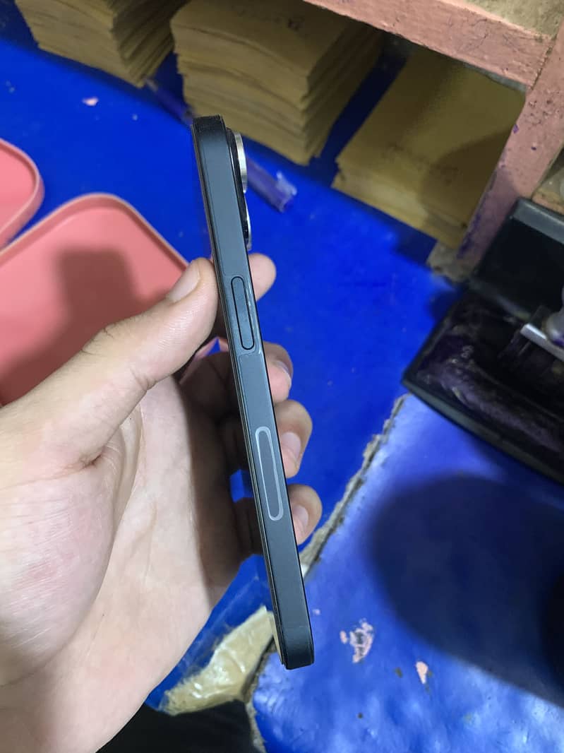 Apple iPhone 14 3