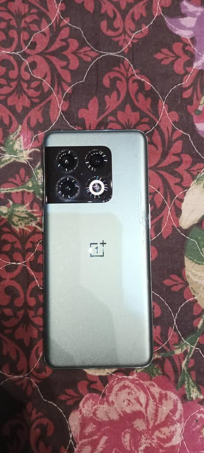 One Plus 10 Pro