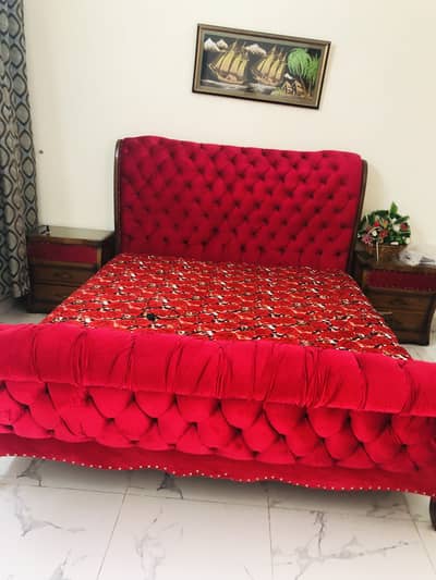Bed room set red velvet