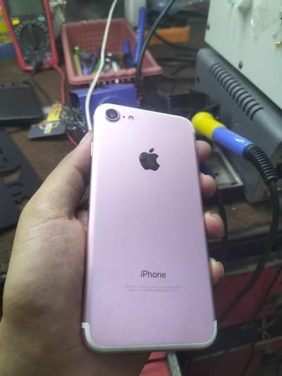 Apple iPhone 7