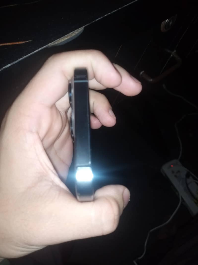 Apple iPhone 13 Pro 1