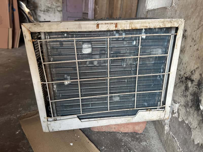 0.75 Window AC Energy Efficient 1