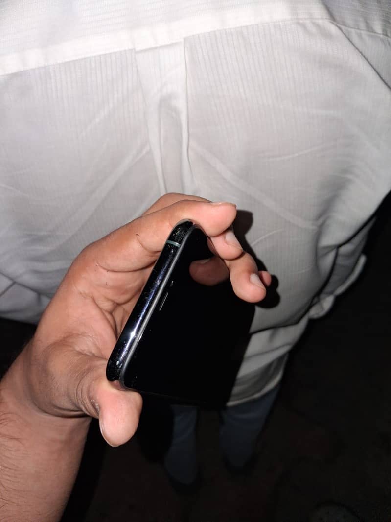 Apple iPhone 11 Pro 7