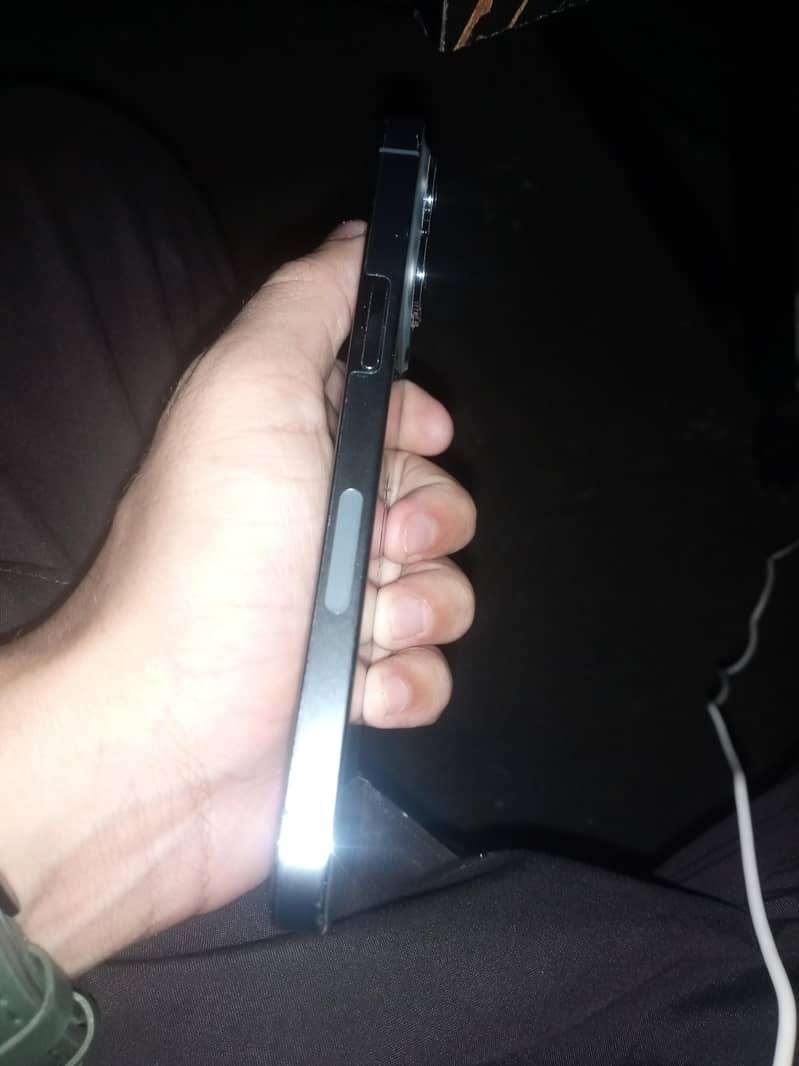 Apple iPhone 13 Pro 3