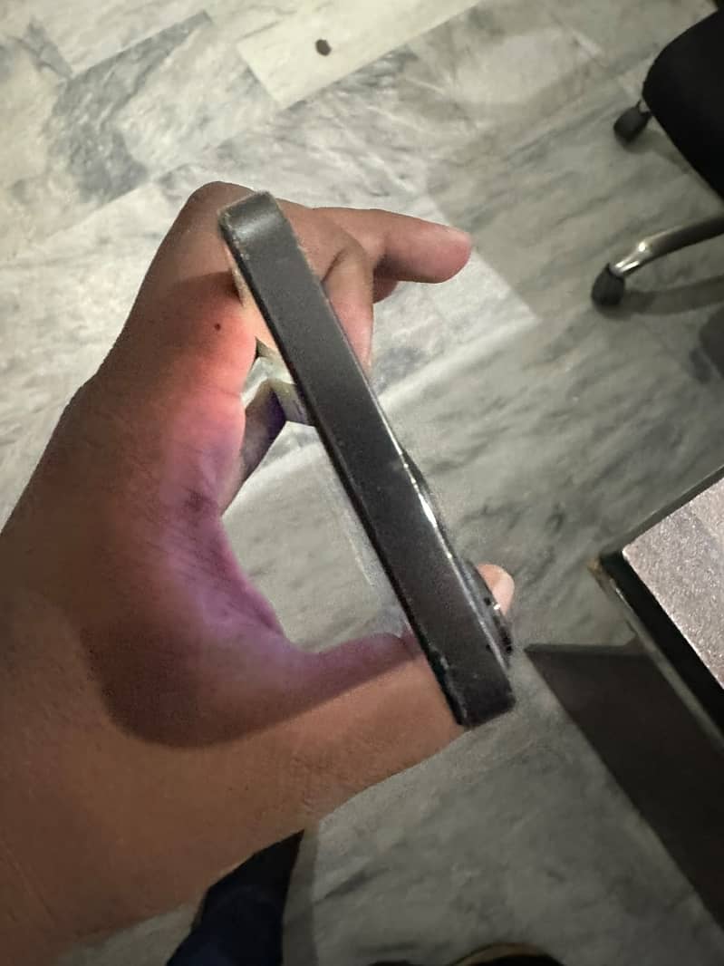 Apple iPhone 13 Pro Max 3