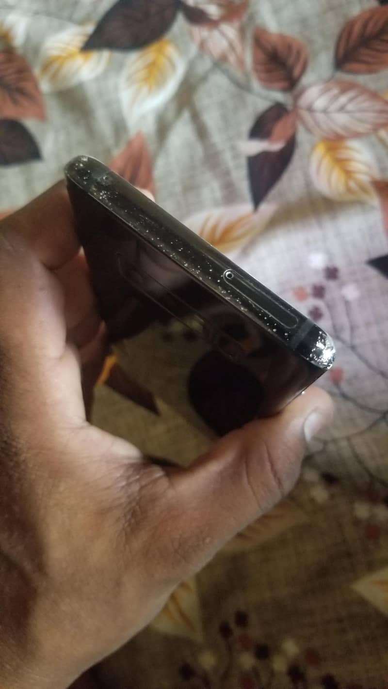 Samsung Mobile Note 8 1