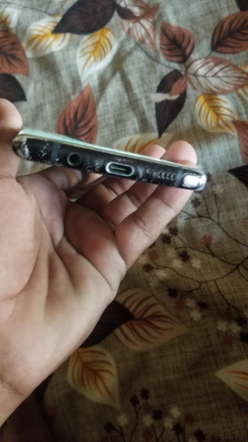 Samsung Mobile Note 8 2