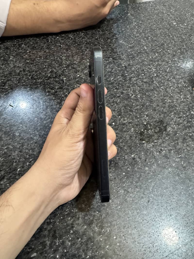 Iphone 16e 7