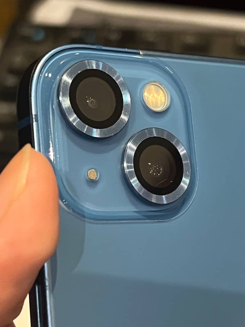 Apple iPhone 13 1