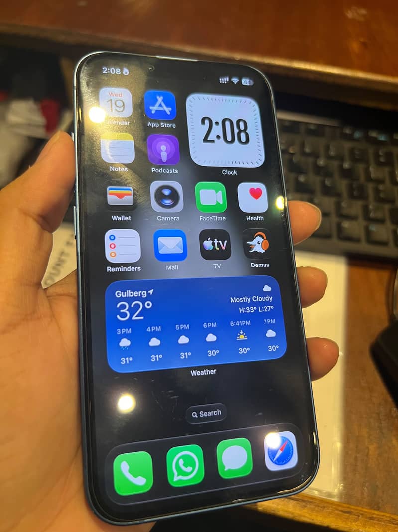 Apple iPhone 13 4