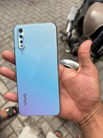 Vivo S1