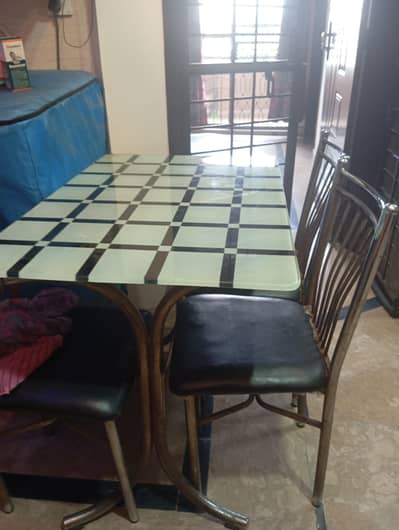 dinning table with chairs