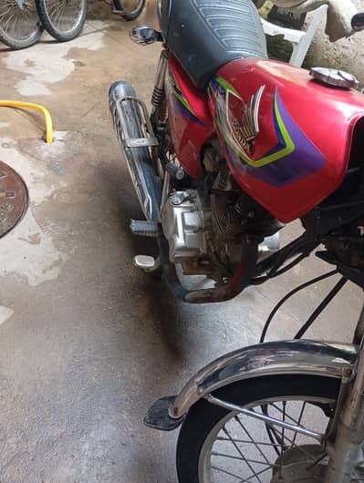 125 motorcycle