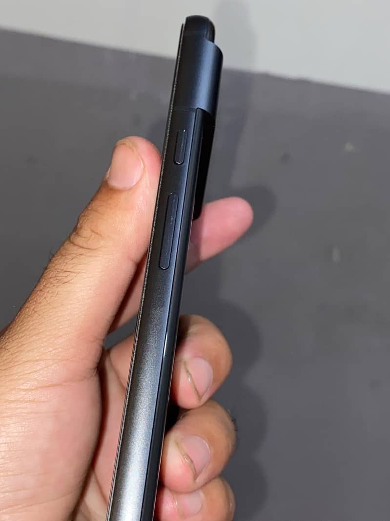 Google Pixel 8 2