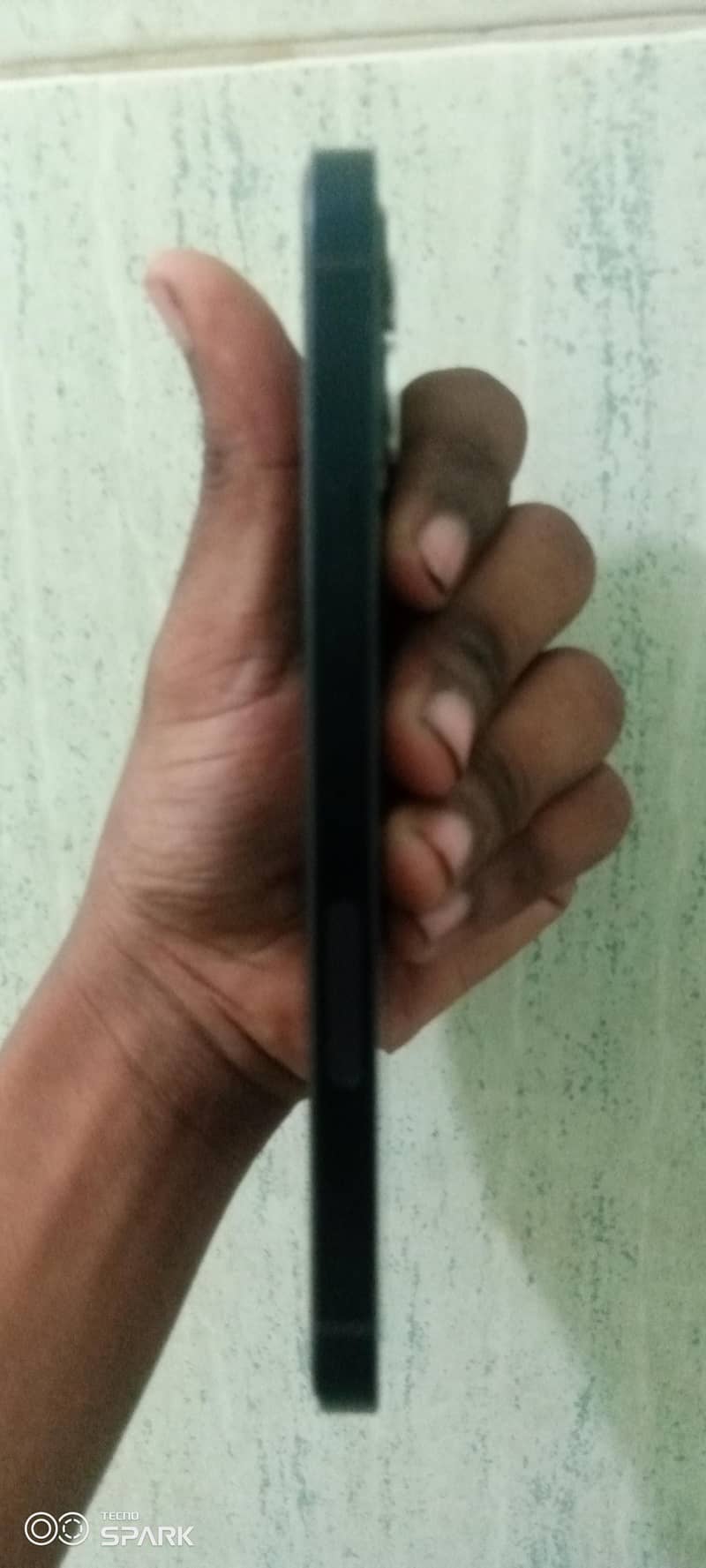 Apple iPhone 12 1