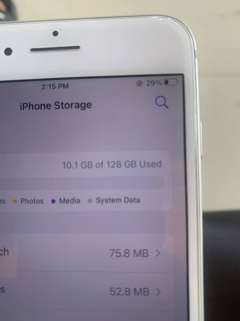 Apple iPhone 7 Plus 1