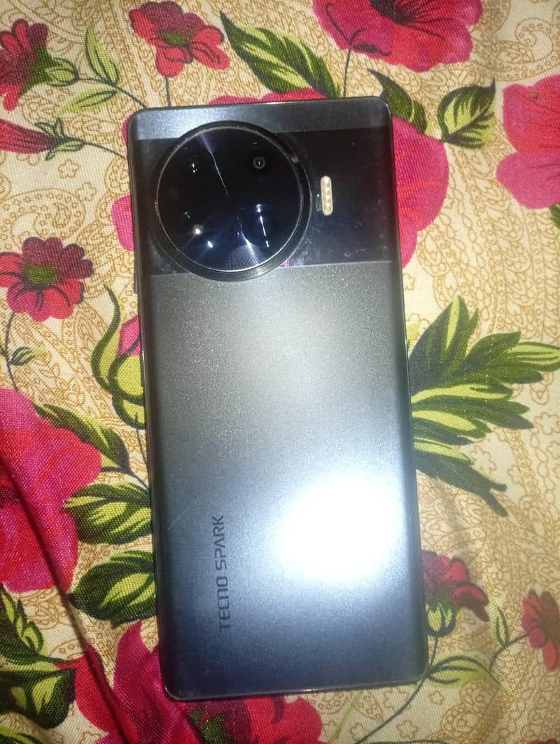Tecno Spark 20 0