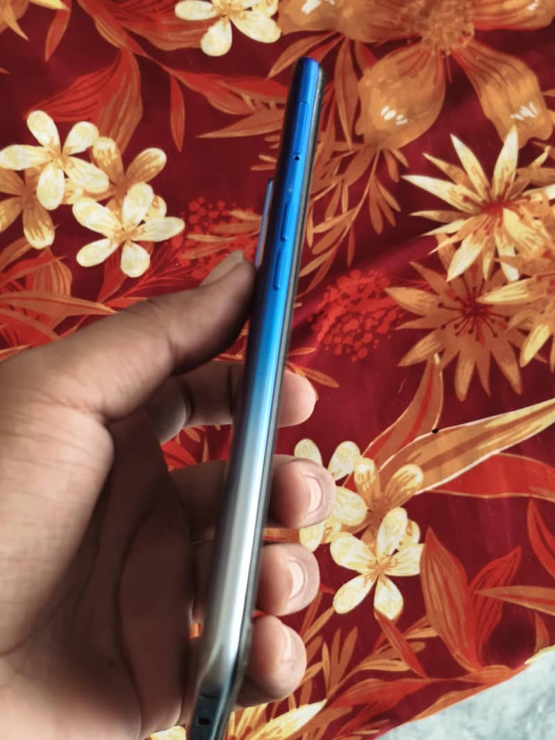 OPPO A54 4