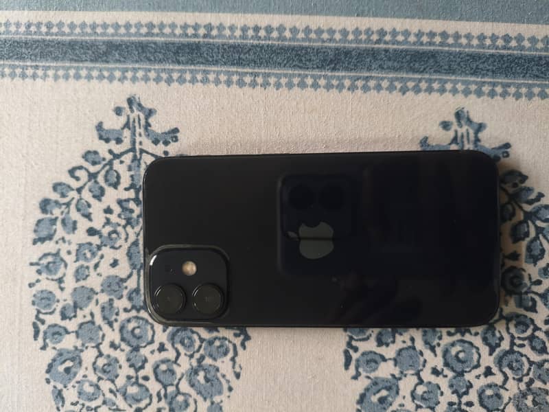 Apple iPhone 12 mini 6