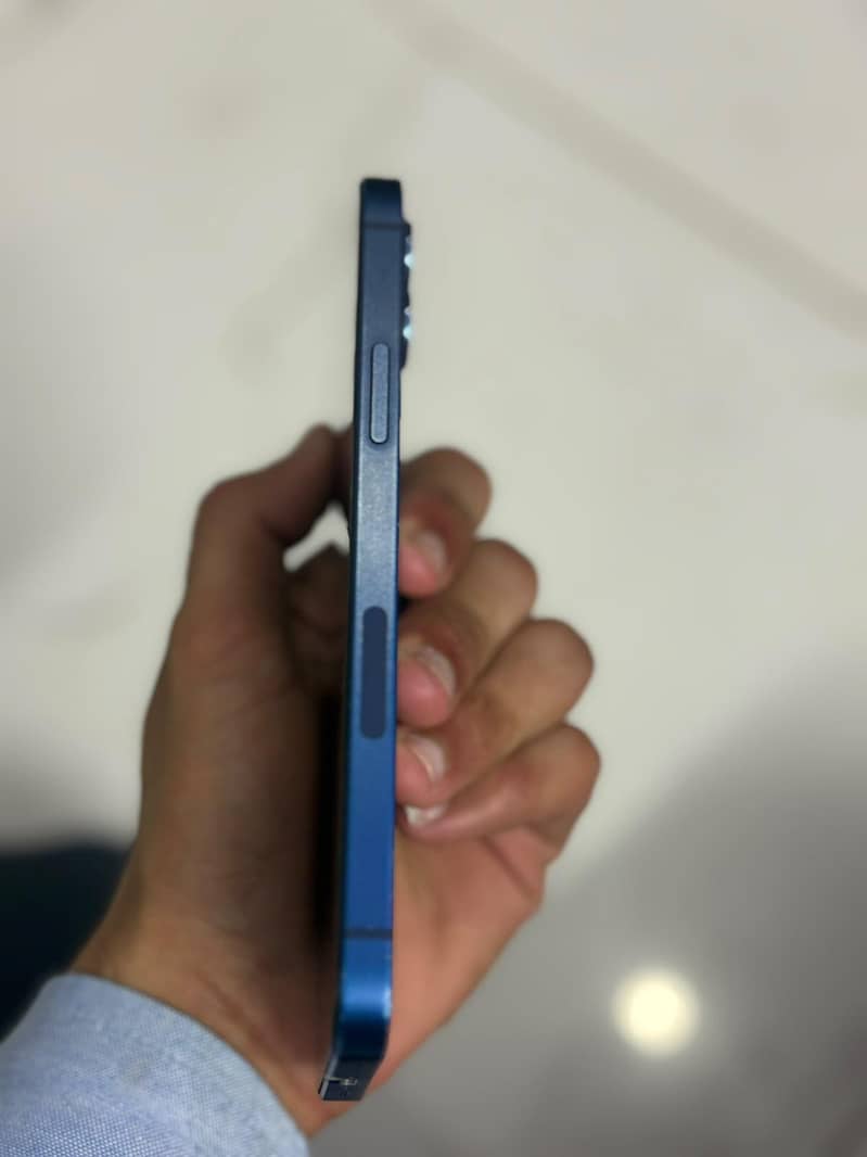 Apple iPhone 12 5