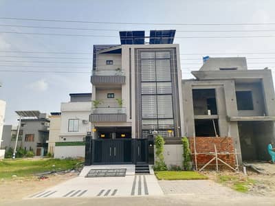 5 Marla Beautiful Ultra Modern House For Sale In Central Park Housing Society Lahore