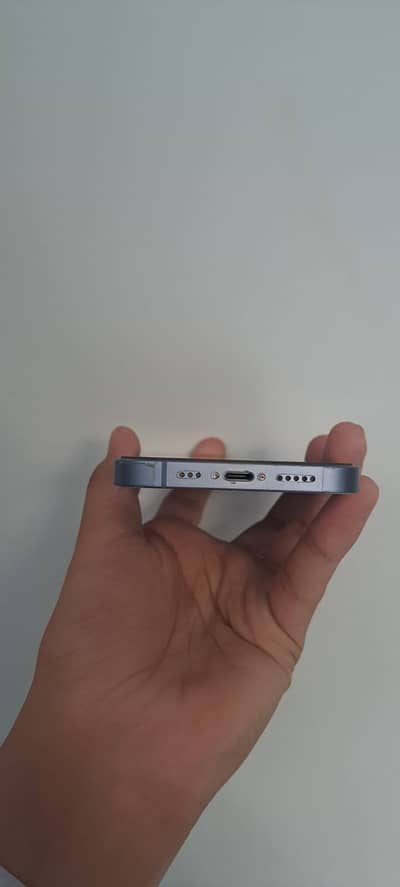 Apple iPhone 14