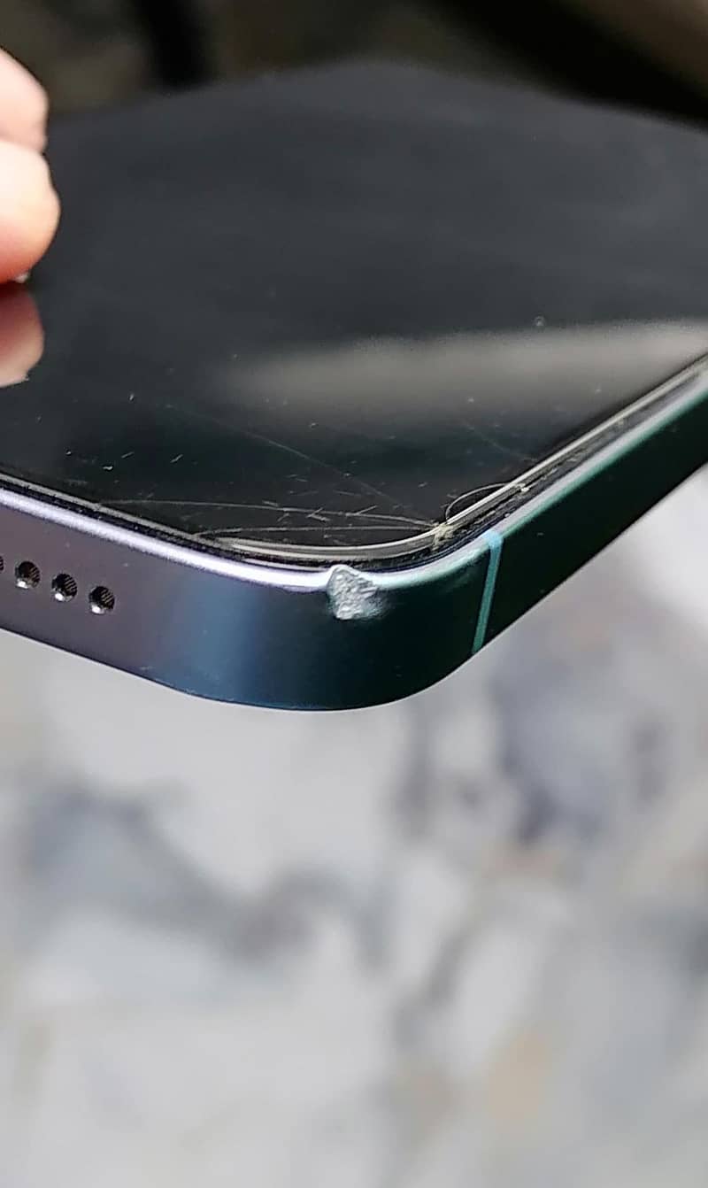 Apple iPhone 14 2