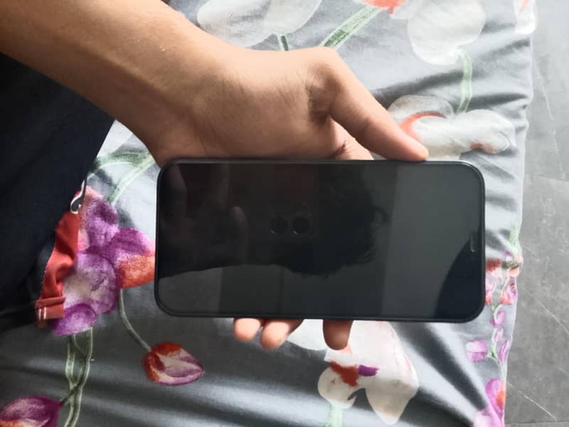 Apple iPhone 12 3