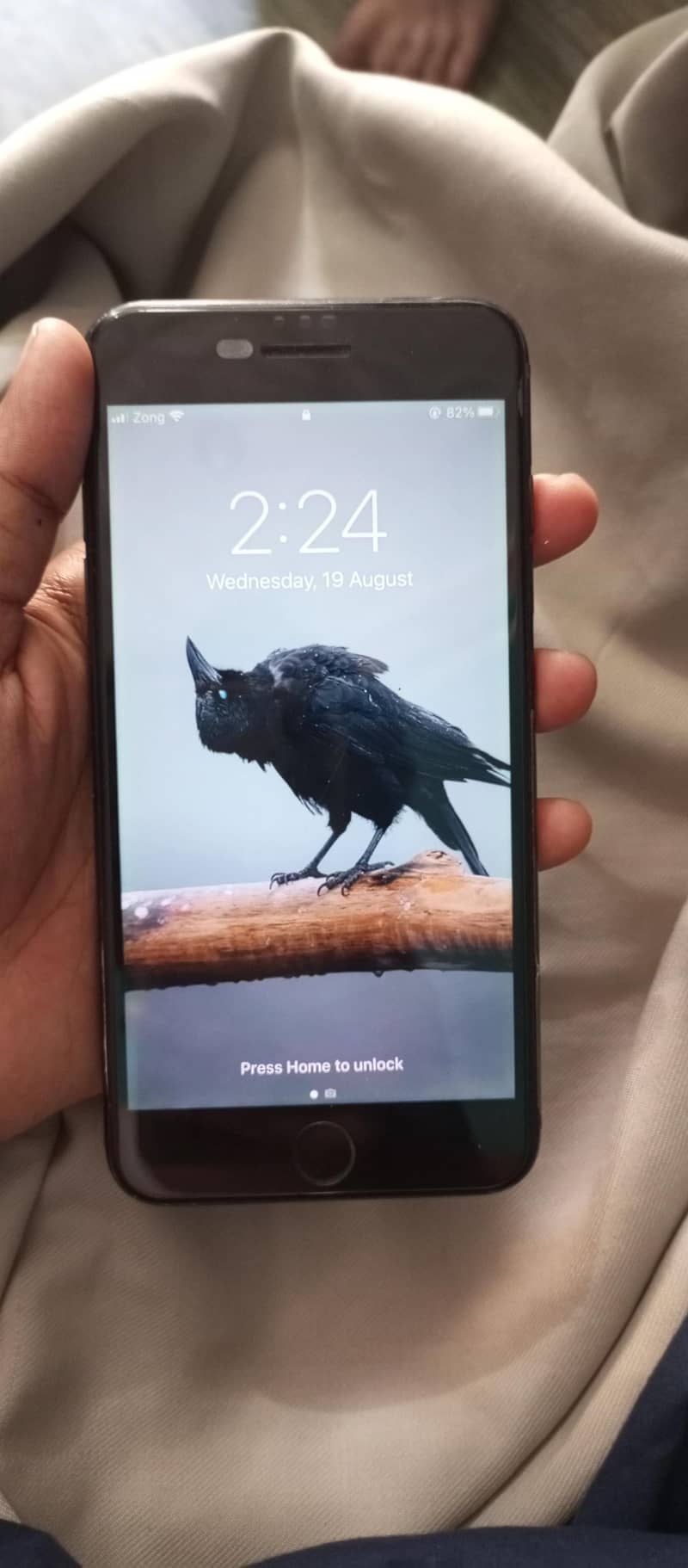 Apple iPhone 7 Plus 1
