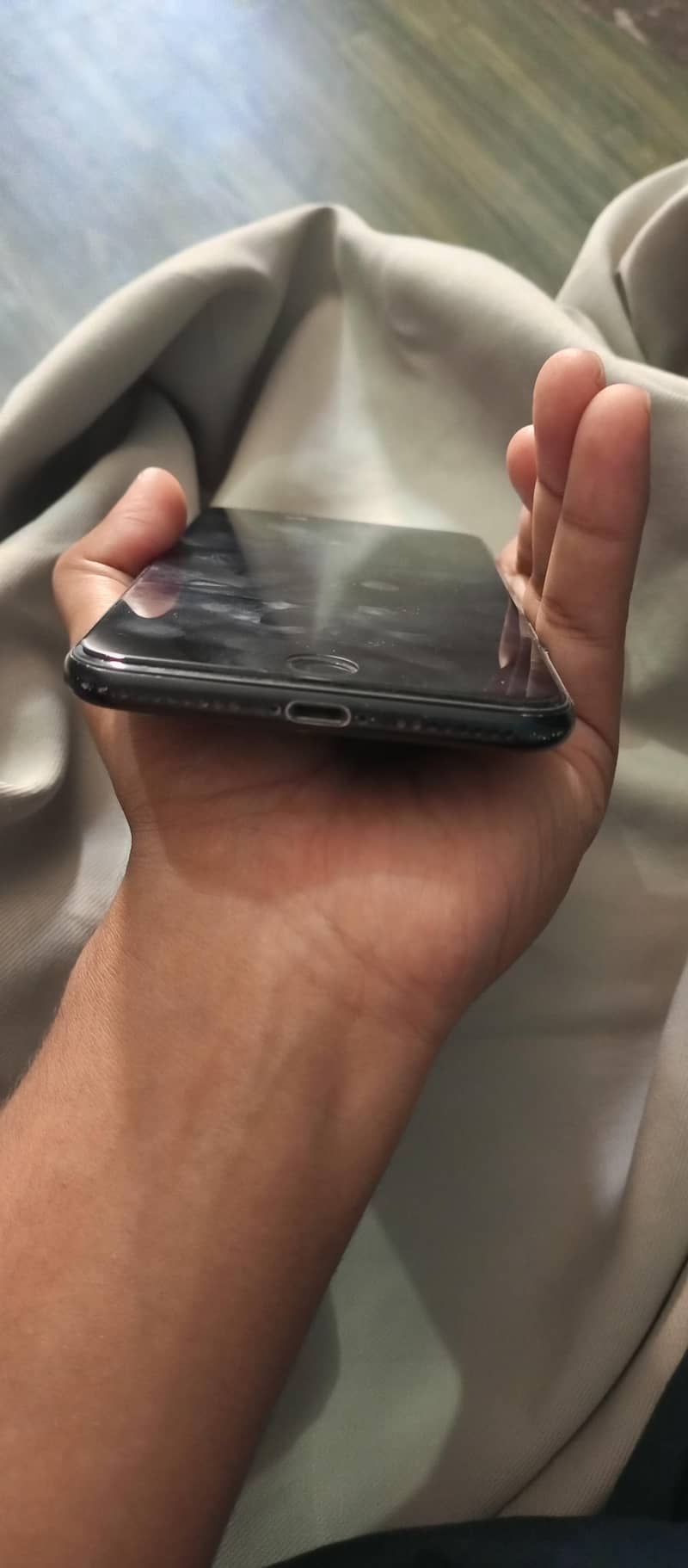 Apple iPhone 7 Plus 5