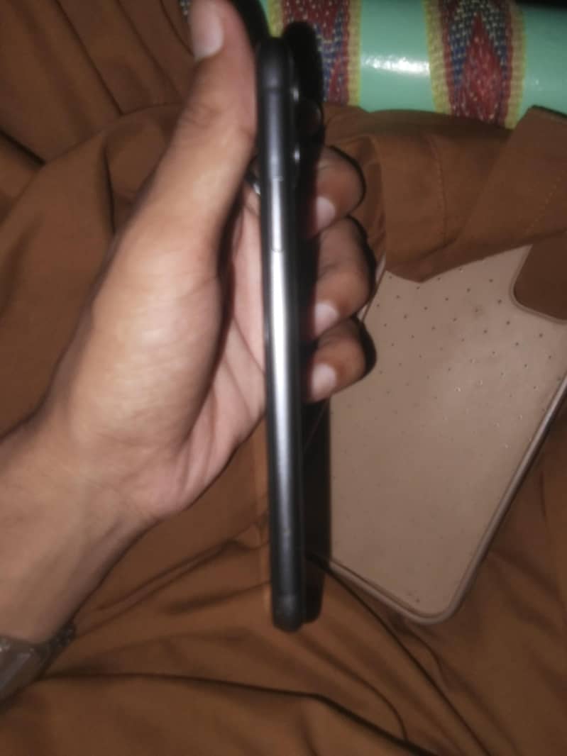Apple iPhone 11 2
