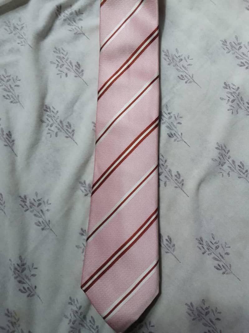  TIE  4