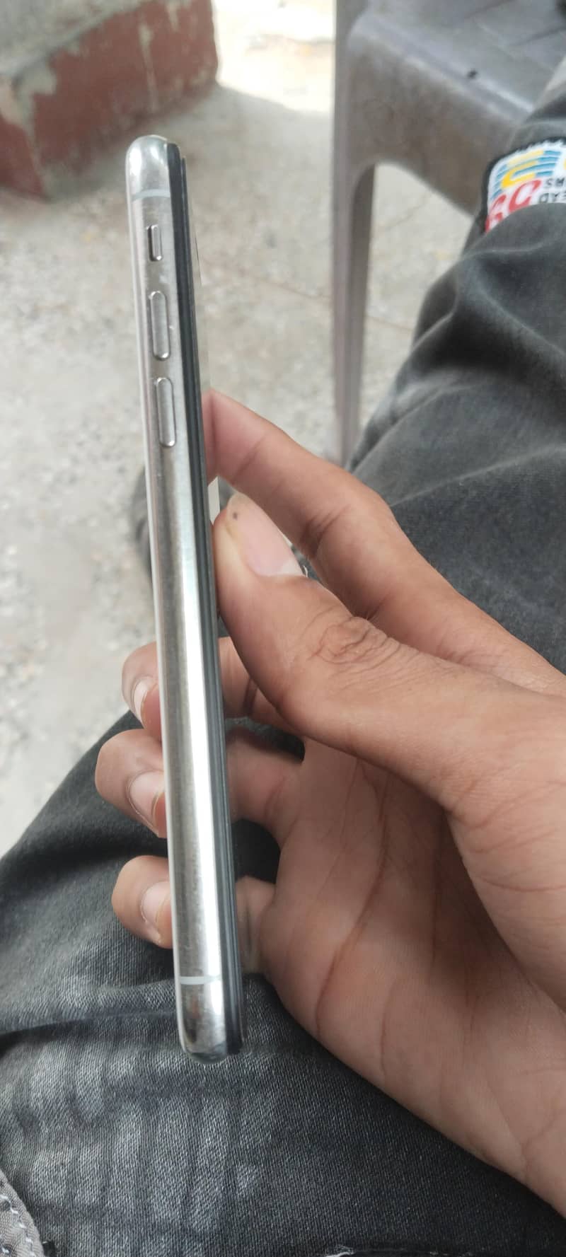 Apple iPhone X 2