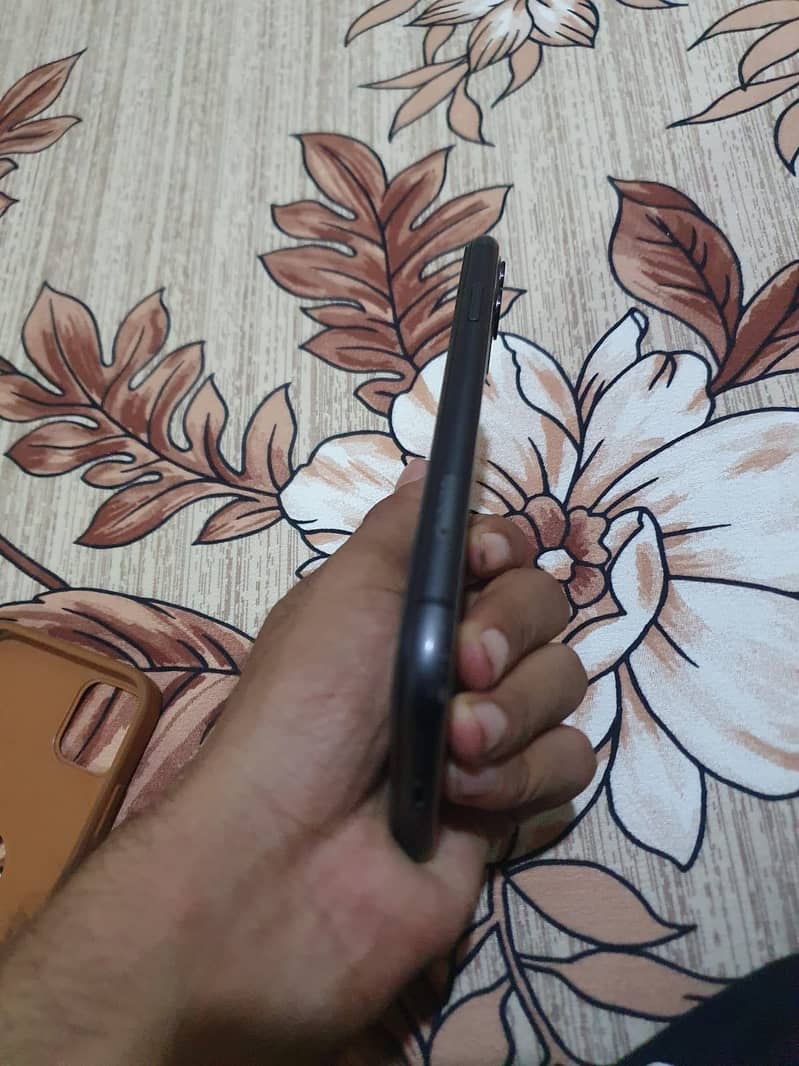 iphone 11 3