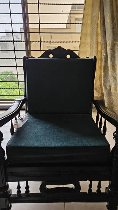 sofa set availabe