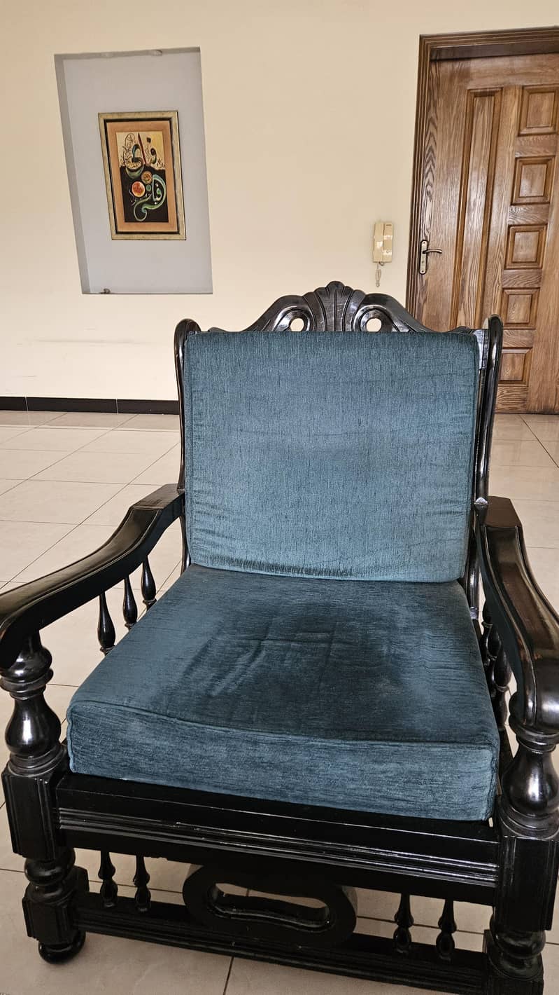 sofa set availabe 1