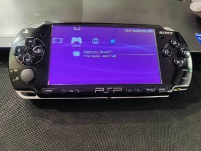 PSP 2000 in prestige condition