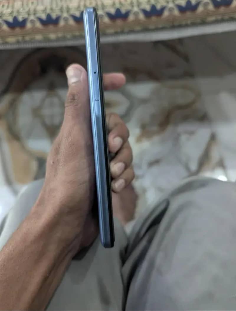 Sharp Aquos Zero 2