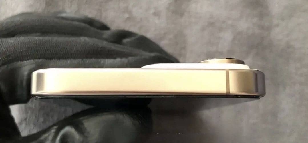 Apple iPhone 16 Pro Max 1